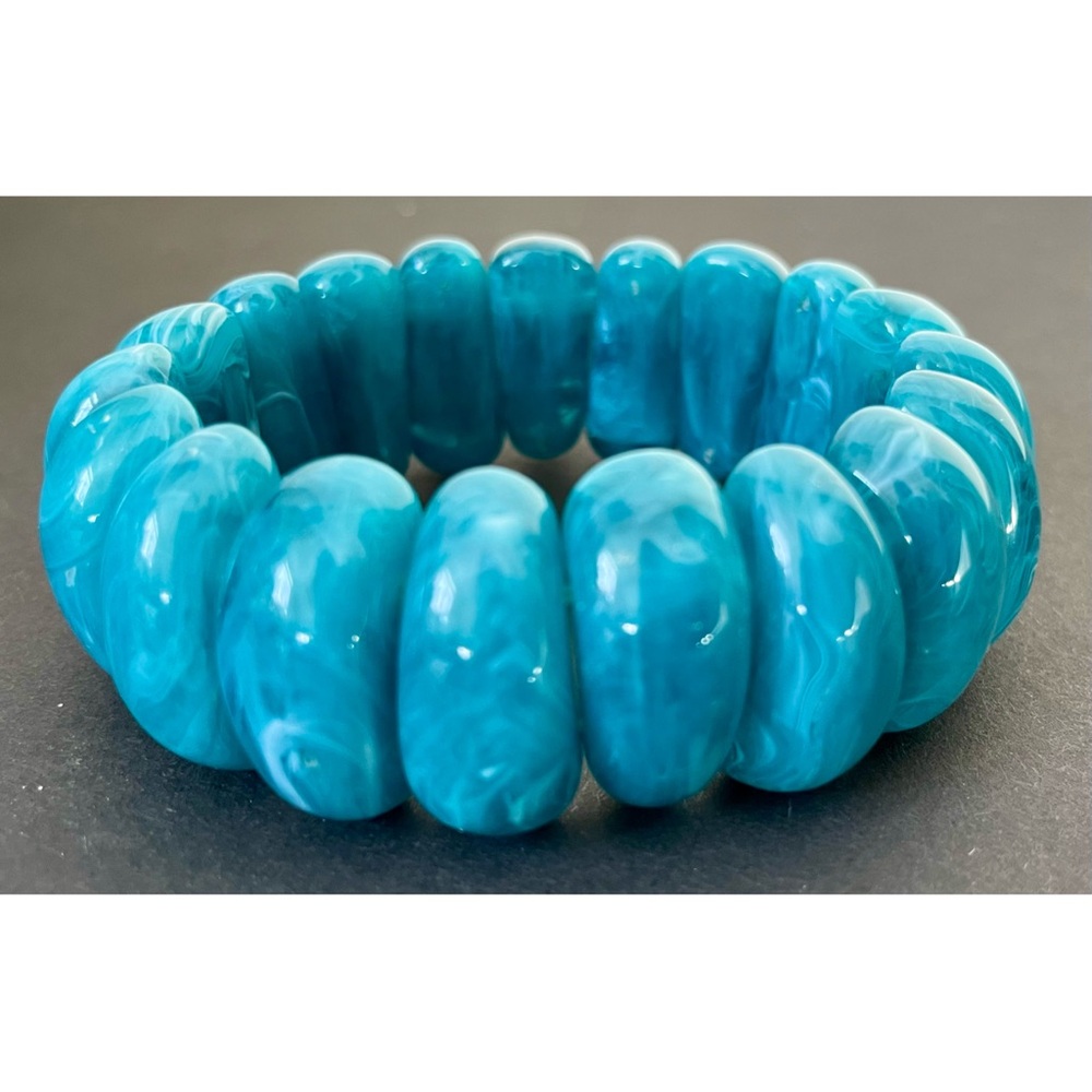 Vintage Inspired Blue Marbled Lucite Bracelet